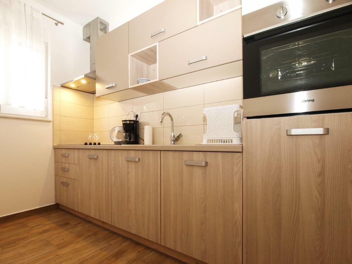 4 Stars Apartments-Pikula فاجانا المظهر الخارجي الصورة