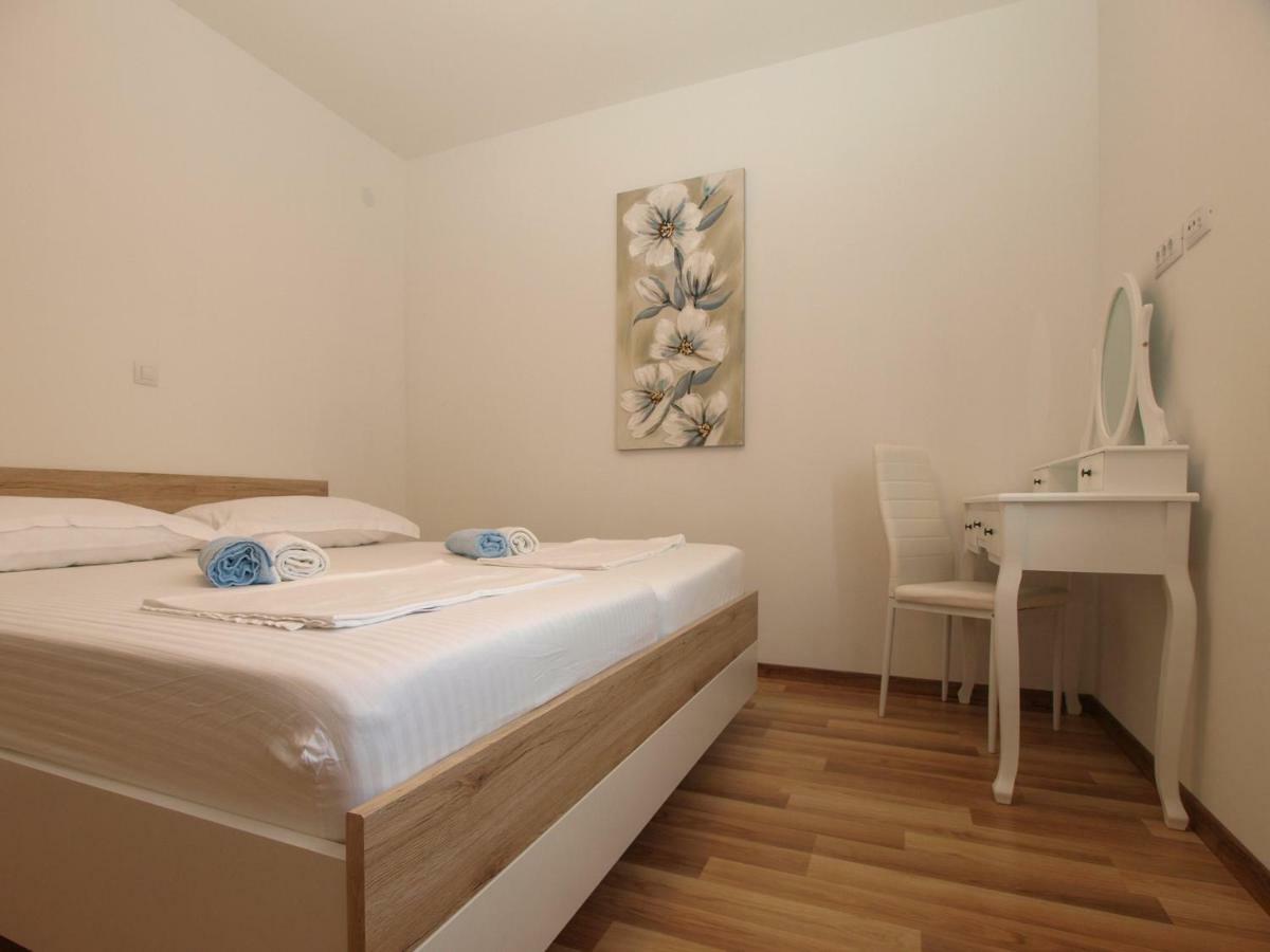 4 Stars Apartments-Pikula فاجانا المظهر الخارجي الصورة