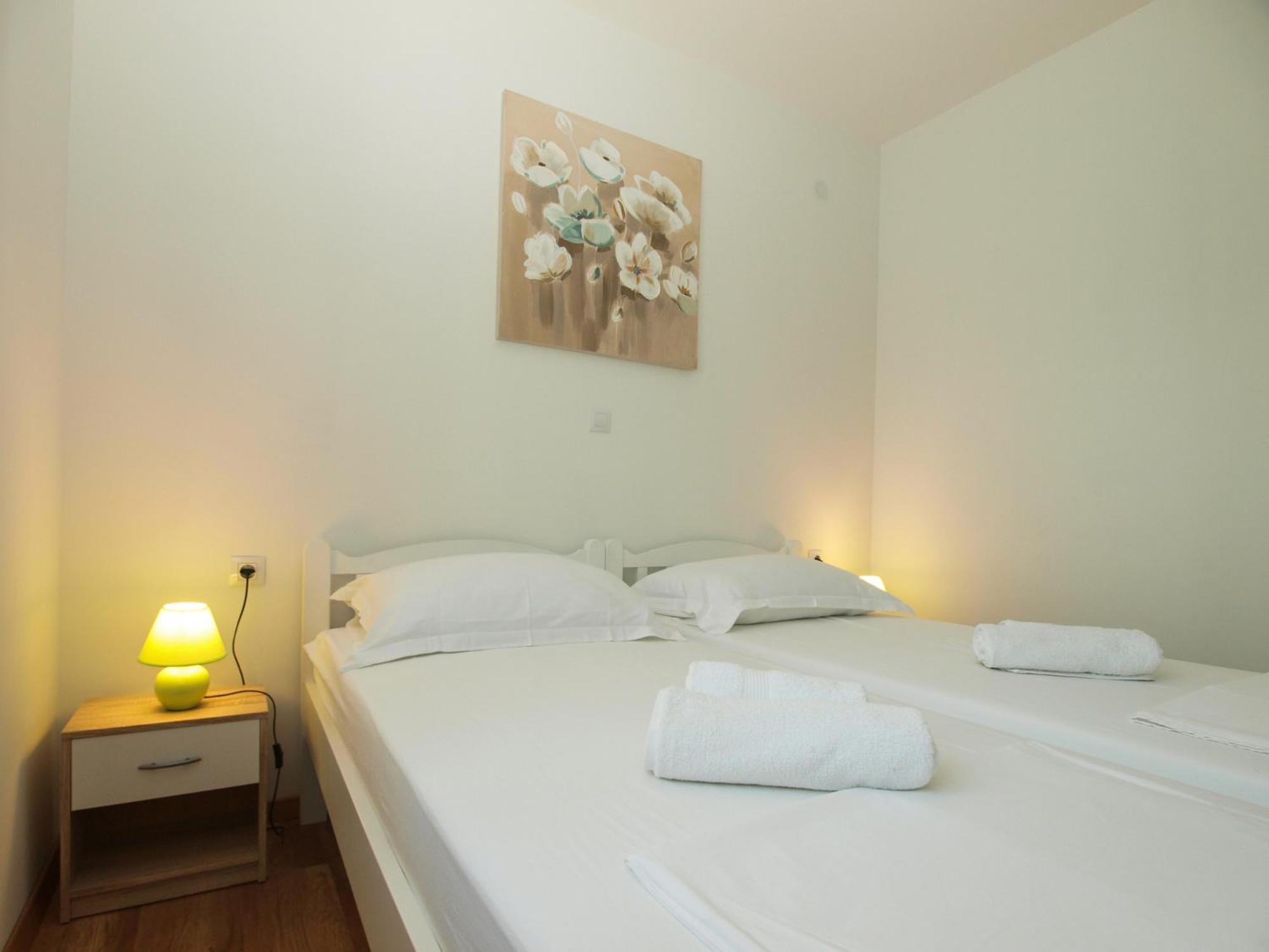 4 Stars Apartments-Pikula فاجانا المظهر الخارجي الصورة