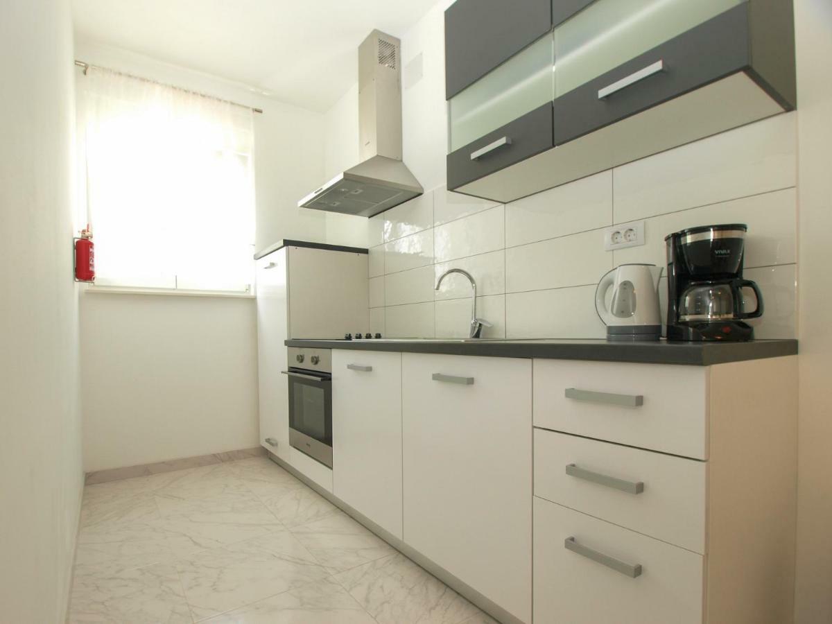 4 Stars Apartments-Pikula فاجانا المظهر الخارجي الصورة