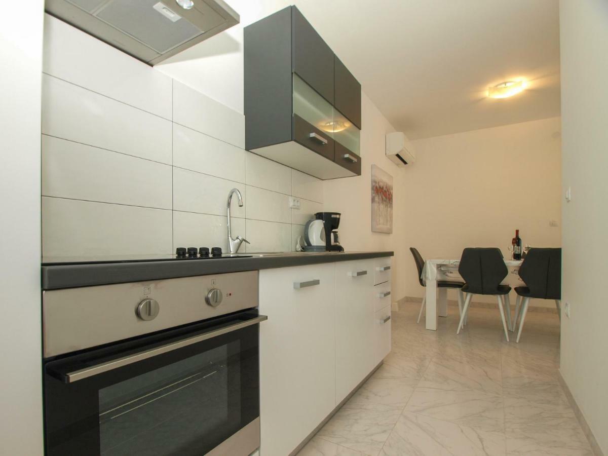 4 Stars Apartments-Pikula فاجانا المظهر الخارجي الصورة