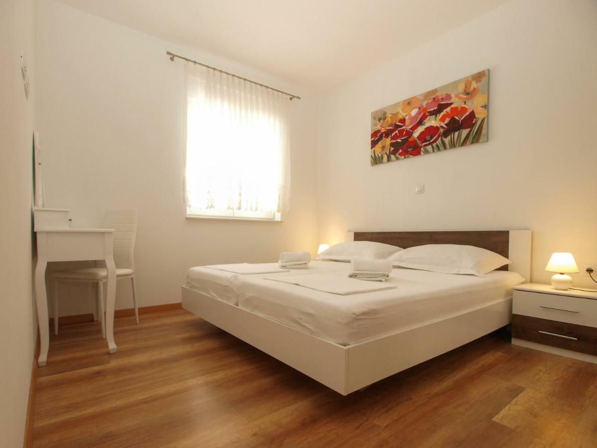 4 Stars Apartments-Pikula فاجانا المظهر الخارجي الصورة