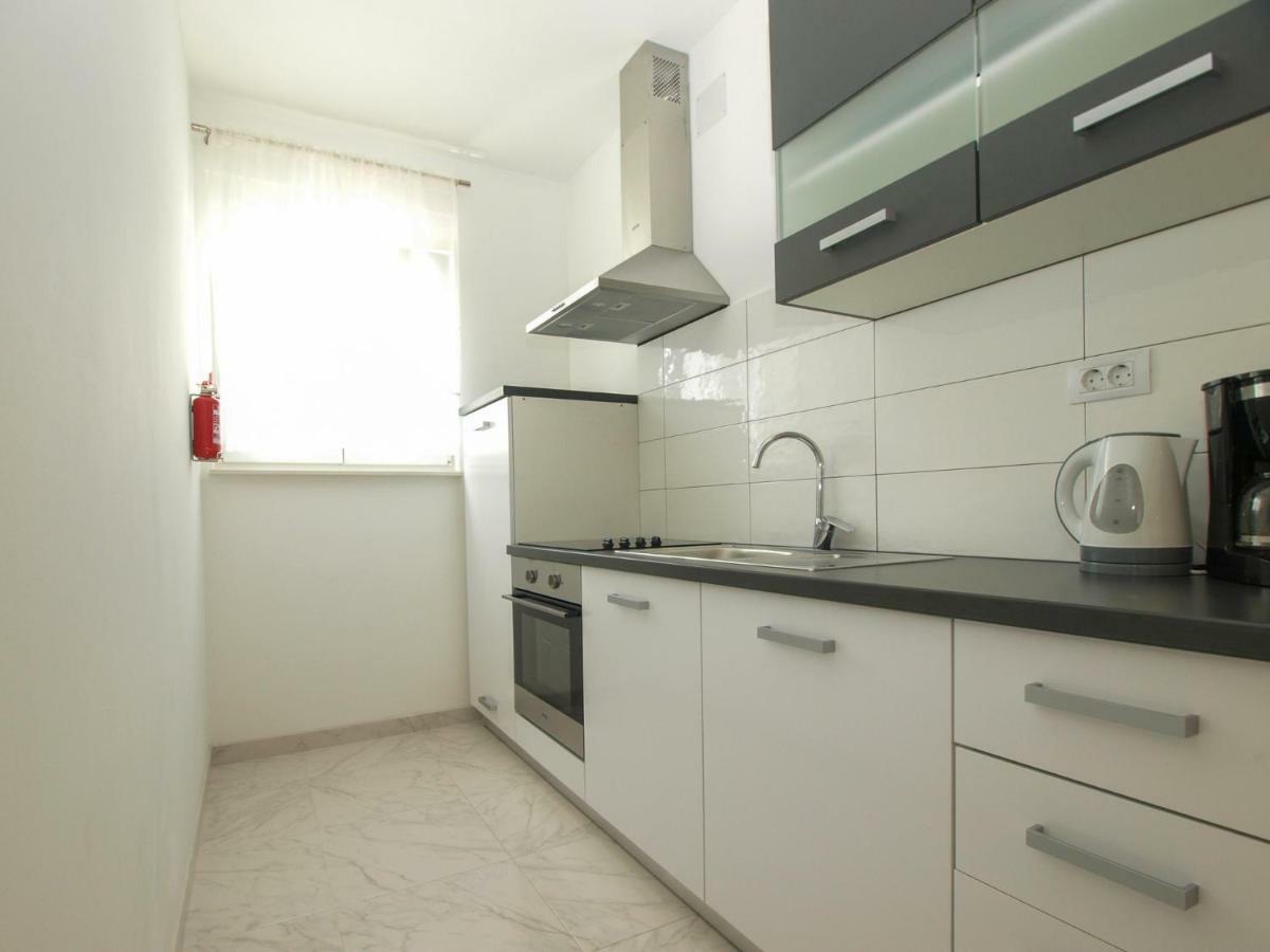 4 Stars Apartments-Pikula فاجانا المظهر الخارجي الصورة