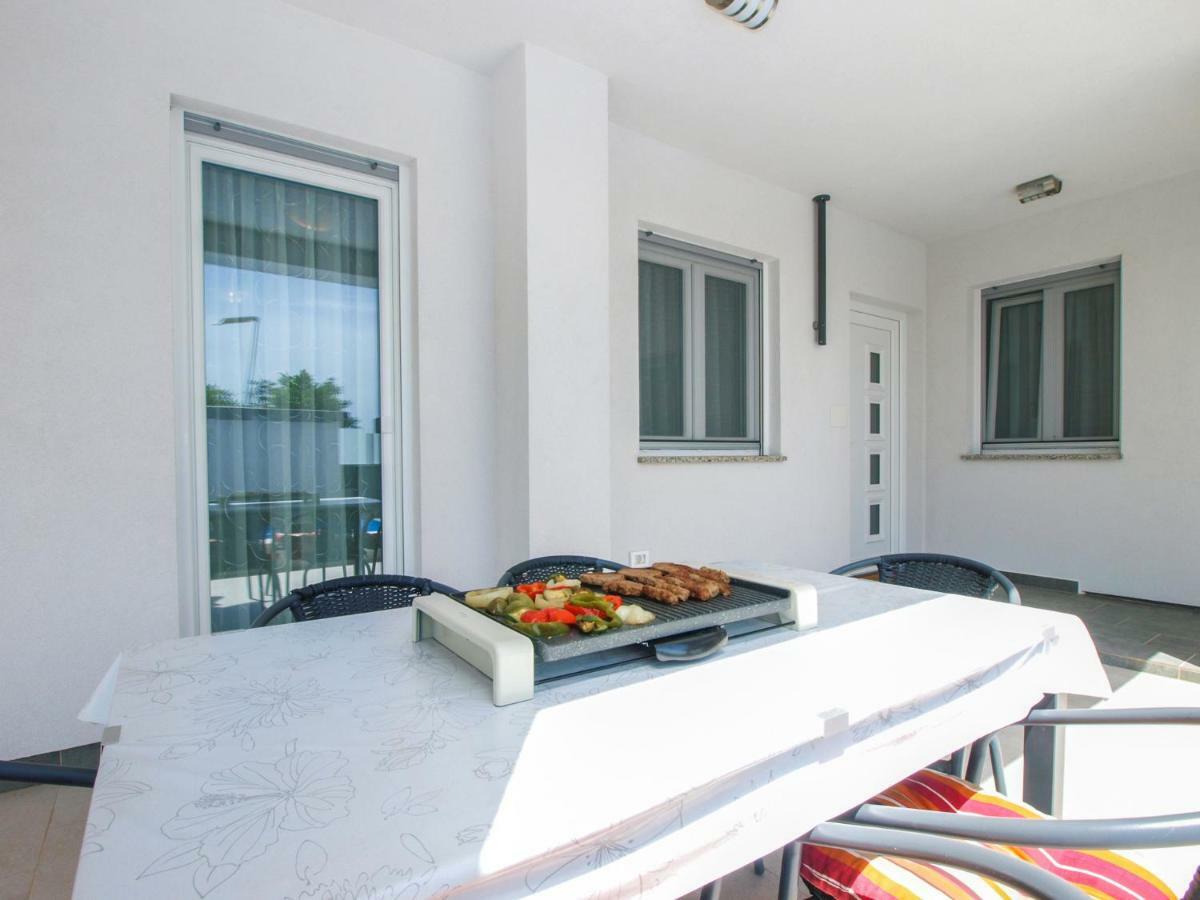 4 Stars Apartments-Pikula فاجانا المظهر الخارجي الصورة
