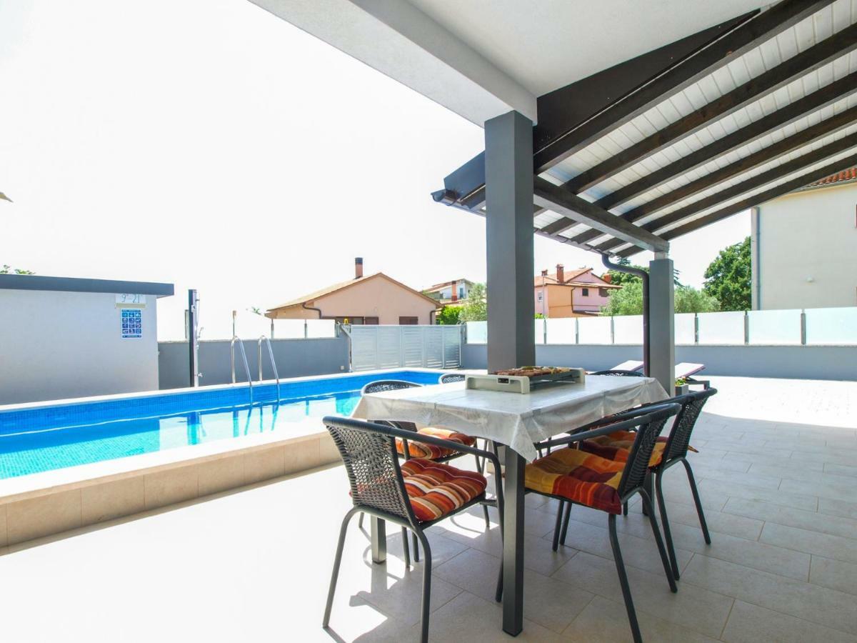 4 Stars Apartments-Pikula فاجانا المظهر الخارجي الصورة