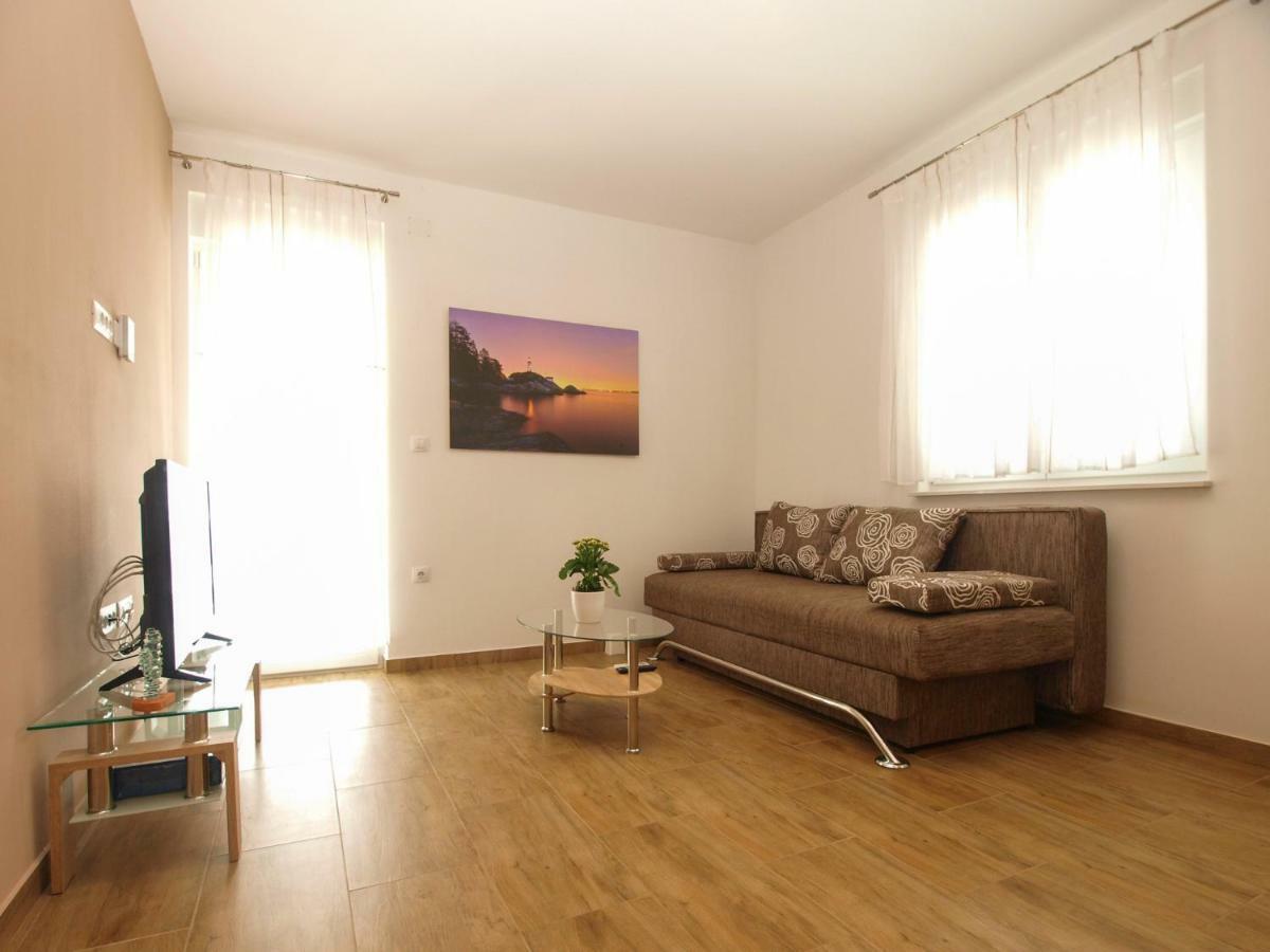 4 Stars Apartments-Pikula فاجانا المظهر الخارجي الصورة