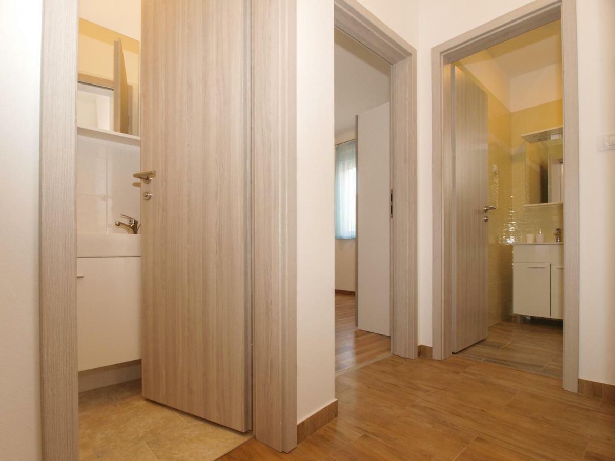 4 Stars Apartments-Pikula فاجانا المظهر الخارجي الصورة
