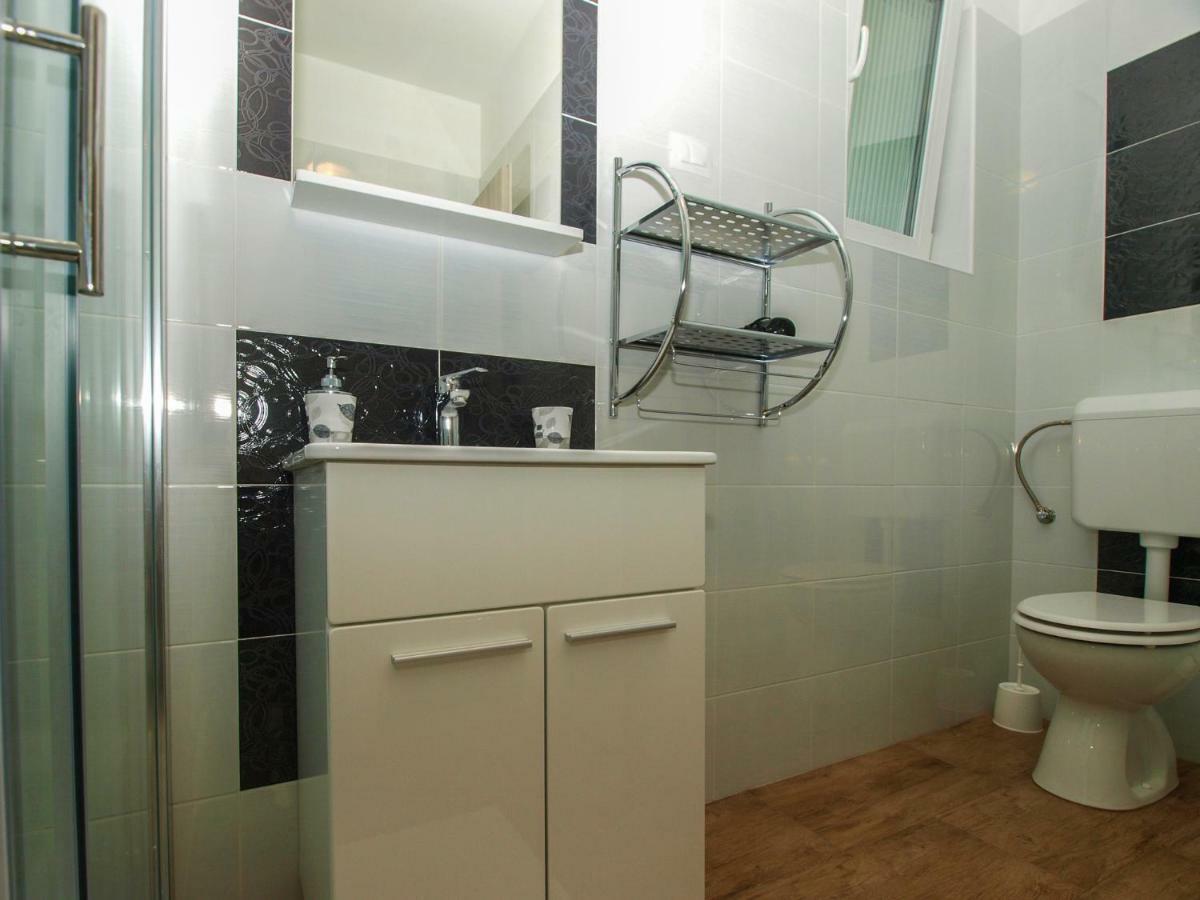4 Stars Apartments-Pikula فاجانا المظهر الخارجي الصورة